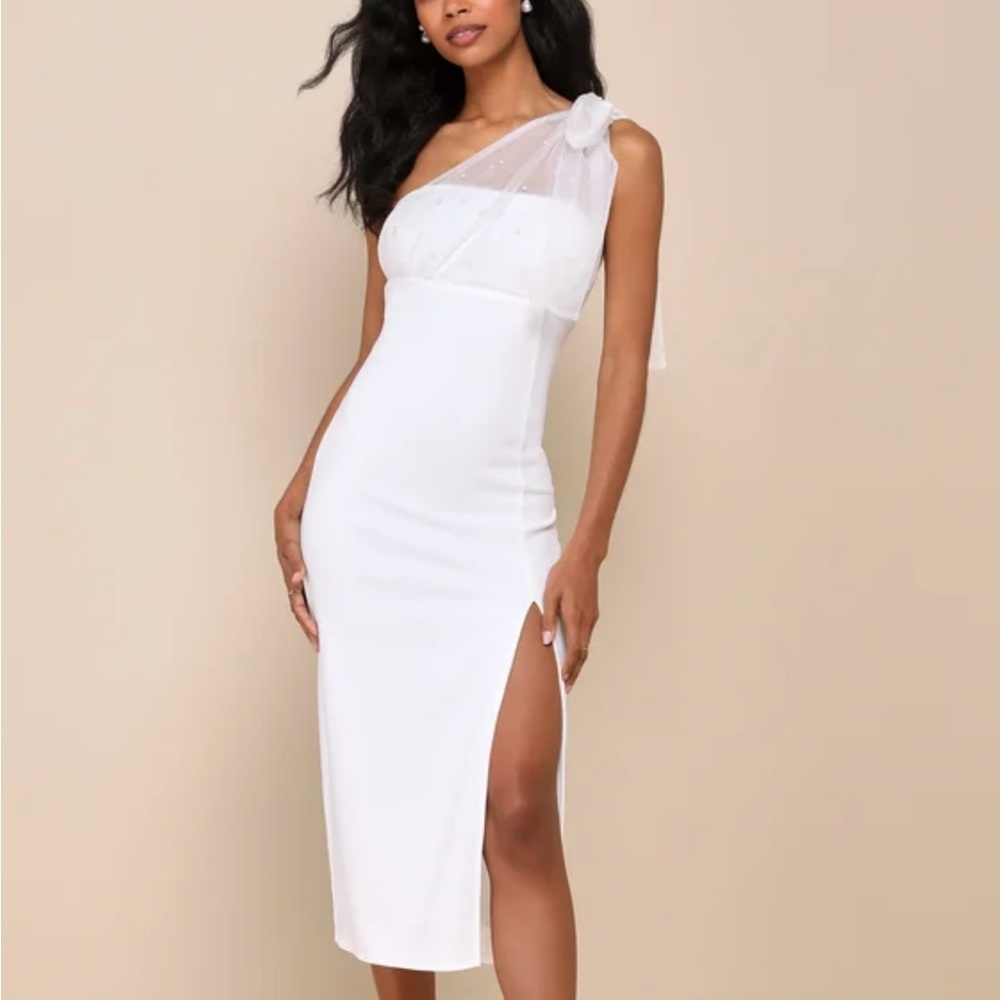Elegant White One-Shoulder Dress